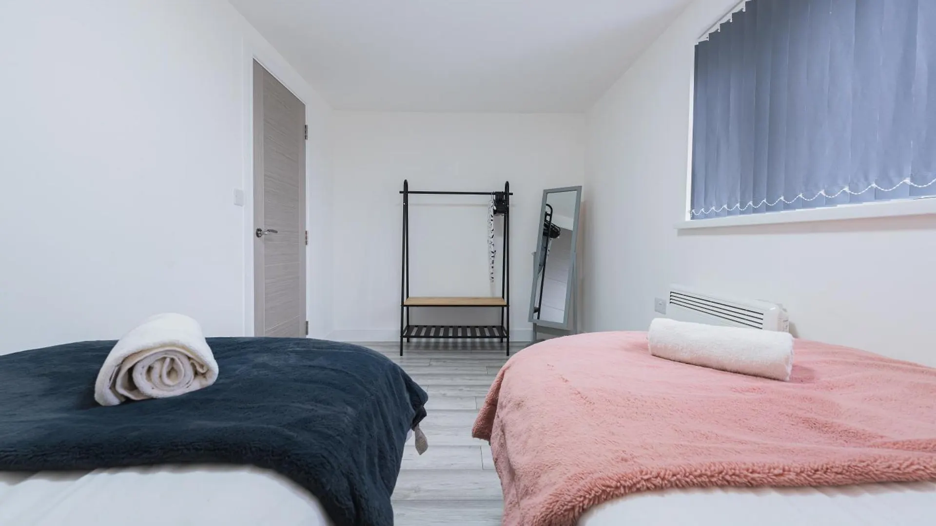 Brand New Luxe Two Bedroom Flat! Excellent Wifi Cardiff