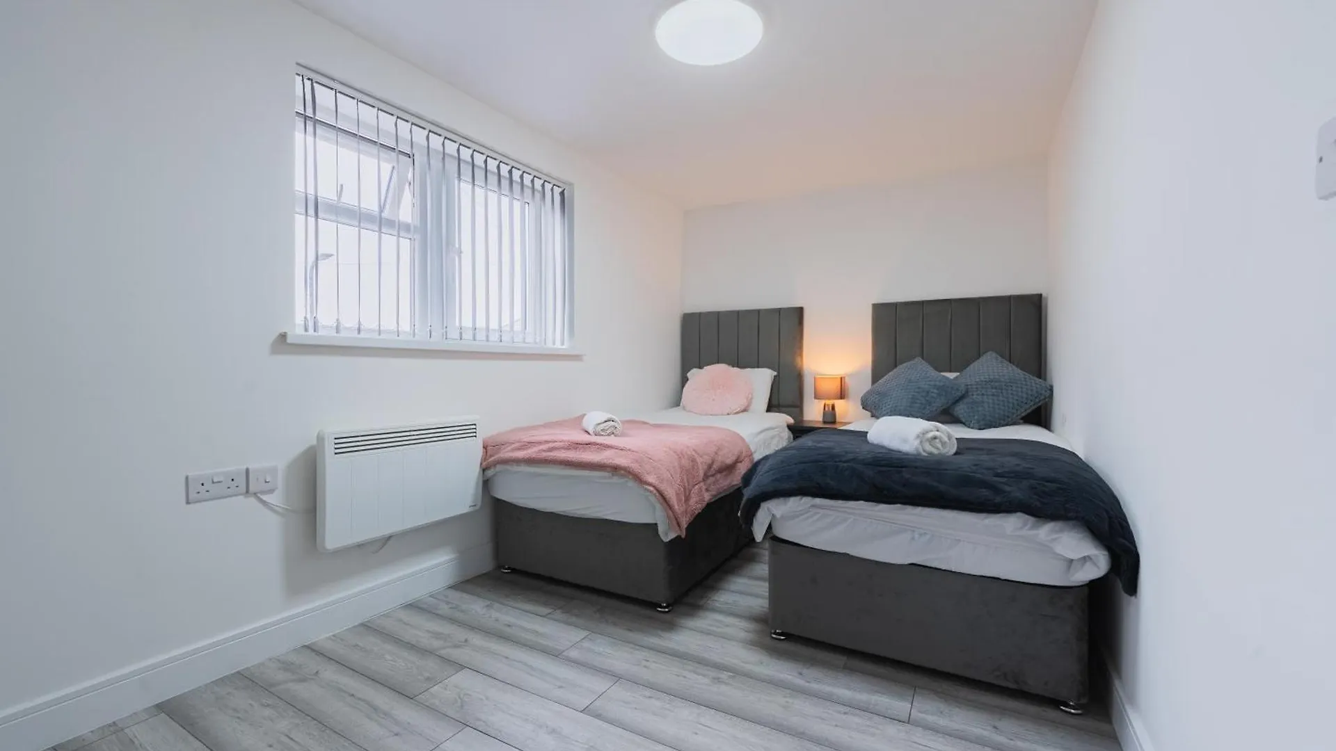 Brand New Luxe Two Bedroom Flat! Excellent Wifi Cardiff